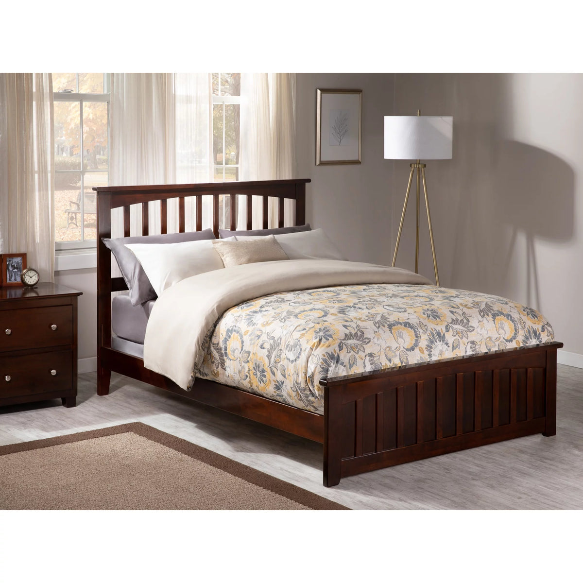 Platform Bed O576096