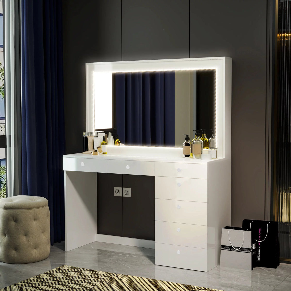 White Painted Vanity Table with LED Lights T835