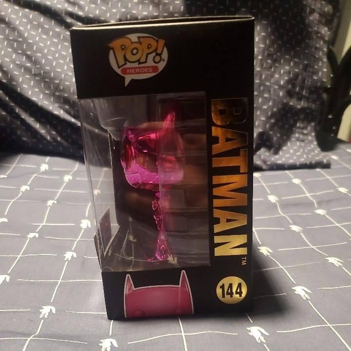 Pink Chrome Funko Pop D5887