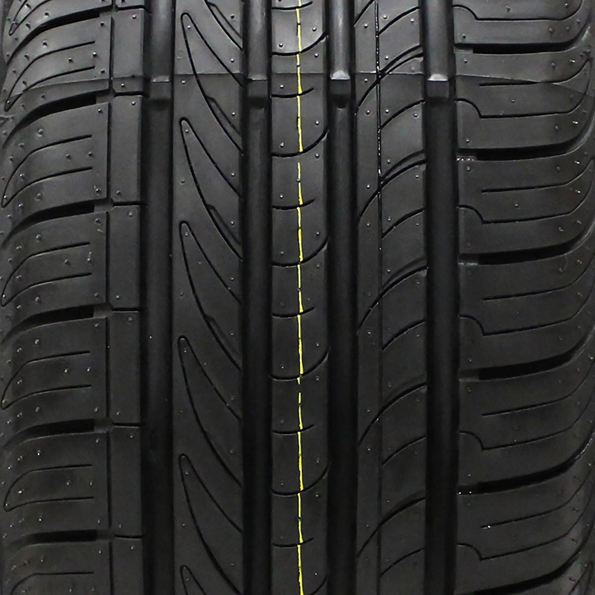 P225/55R18 97V Passenger Tire Y4078