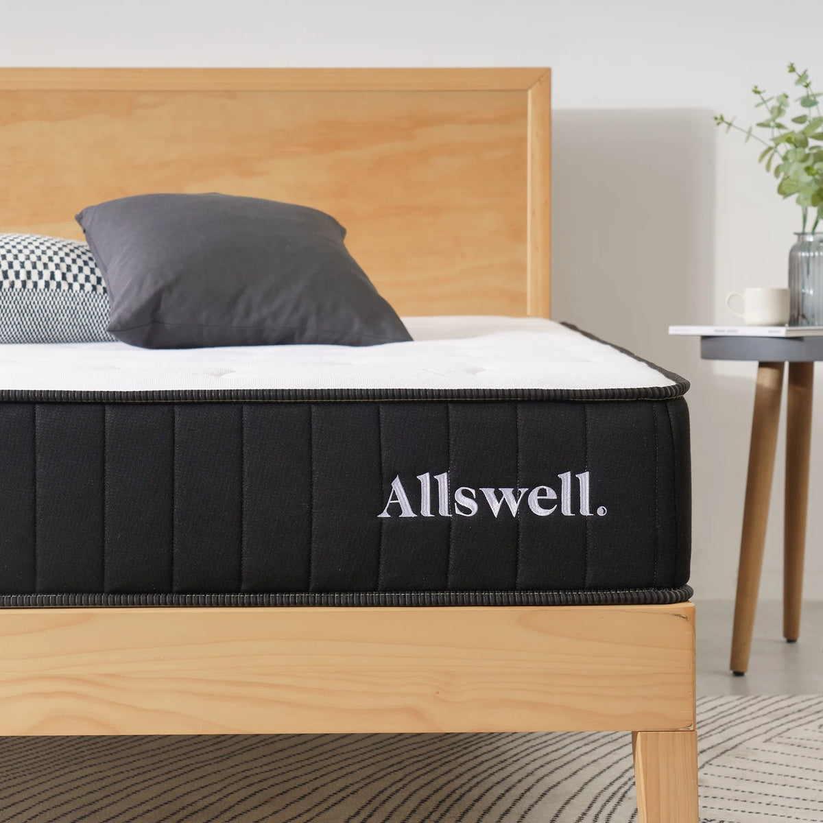 Queen Gel Memory Foam Hybrid Mattress P33039
