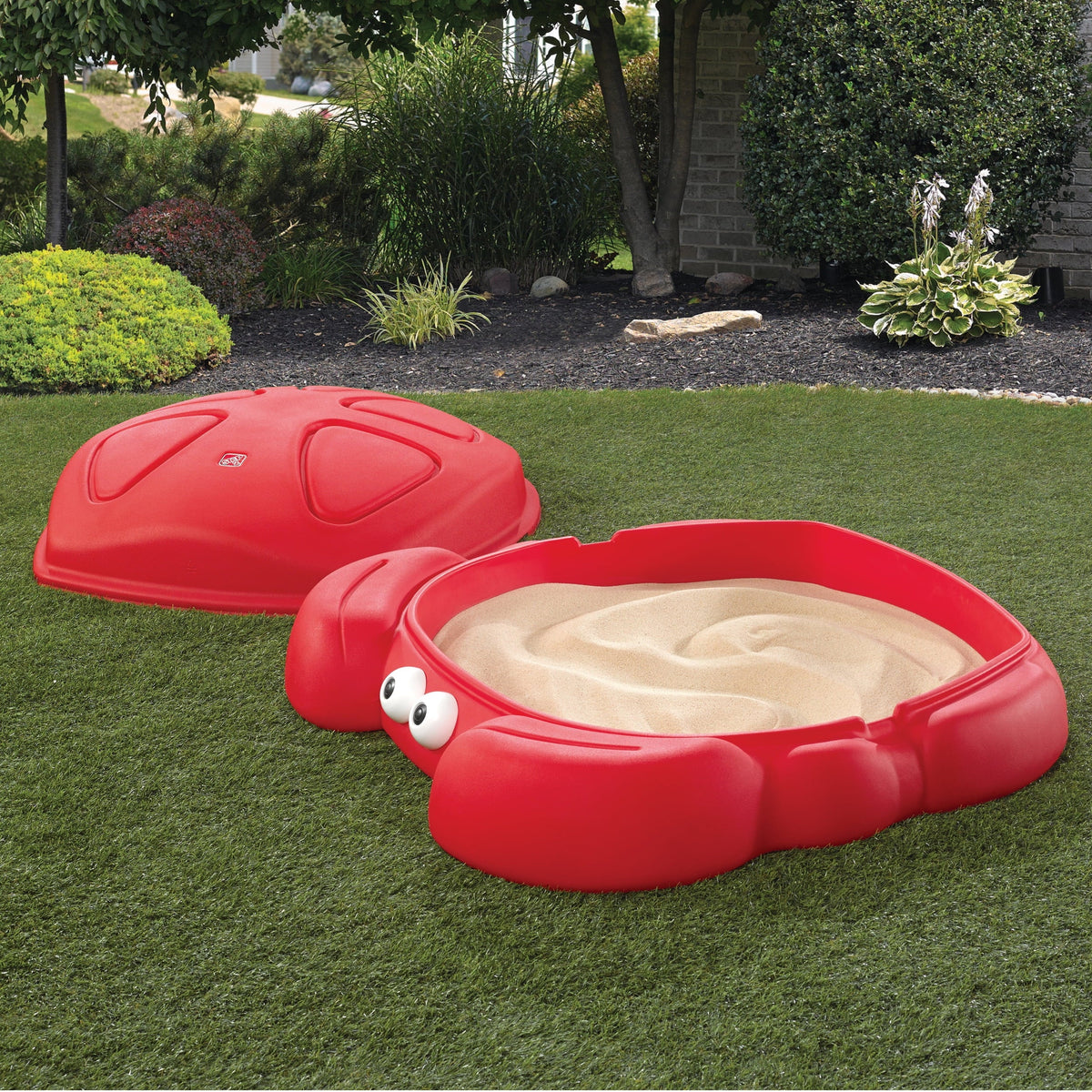 Red Plastic Outdoor Sandbox with Cover V802