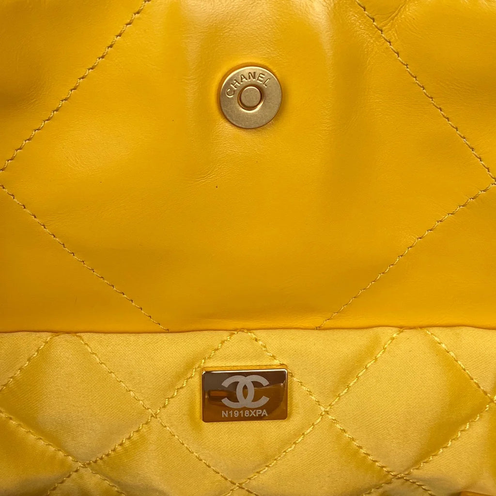 Yellow Handbag D374094