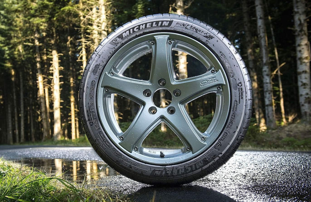 Summer Radial Car Tire 265/35ZR18/XL (97Y) T220