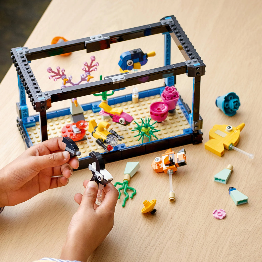 Fish Tank Building Set 352 Pieces V96931